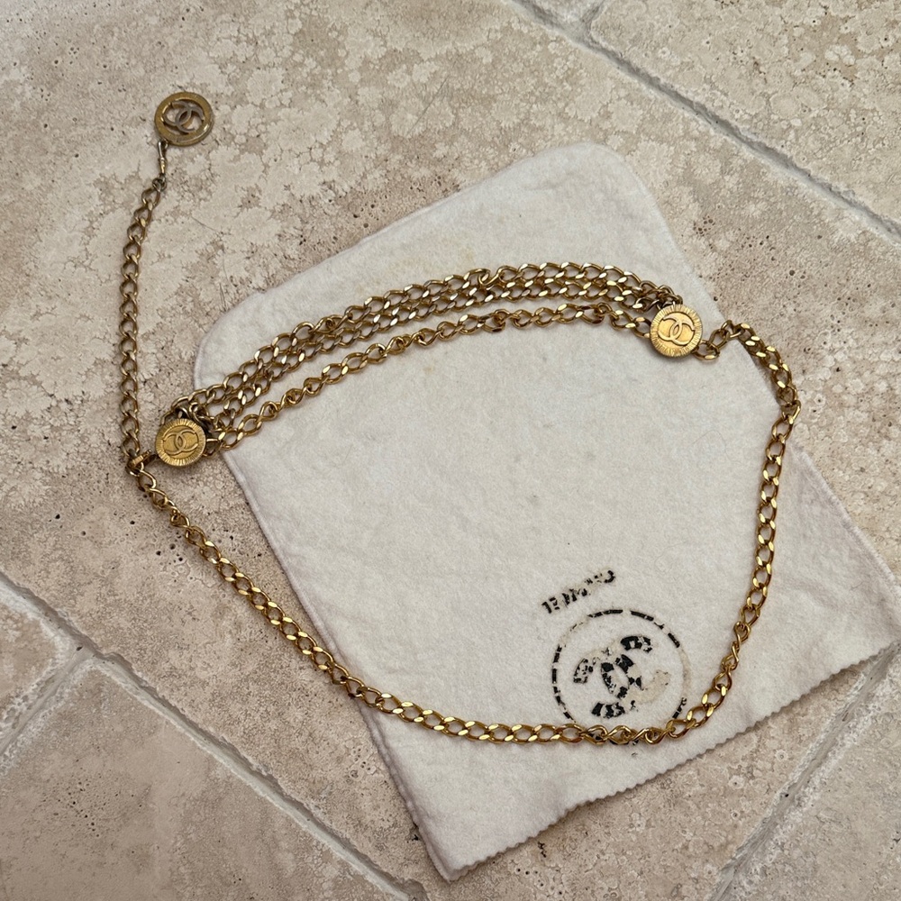 VINTAGE CHANEL Gold Chain Belt